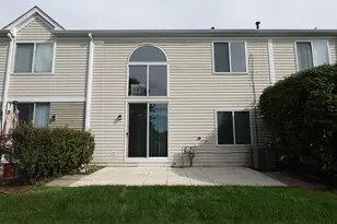 1709 Spaulding Rd, Bartlett, IL 60103 - Photo 2