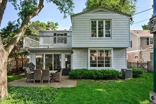 2237 Greenwood Ave, Wilmette, IL 60091 - Photo 12