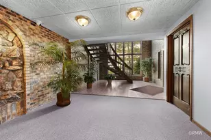 467 Hiawatha Trail, Wood Dale, IL 60191 - Photo 4