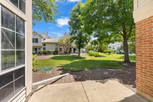 30W016 Redwood Ct, Warrenville, IL 60555 - Photo 24
