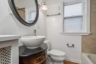 2244 W Argyle St, Chicago, IL 60625 - Photo 10