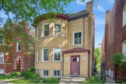 2244 W Argyle Street, Chicago, IL 60625 - Photo 1