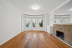 2244 W Argyle St, Chicago, IL 60625 - Photo 2
