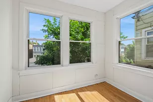 2244 W Argyle St, Chicago, IL 60625 - Photo 14