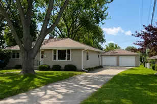 1136 Gertsam Dr, Bradley, IL 60915 - Photo 1