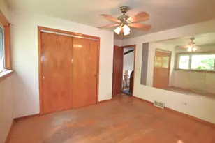 14 N May St, Addison, IL 60101 - Photo 10