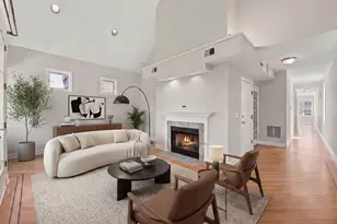 920 W Wolfram St, Chicago, IL 60657 - Photo 2