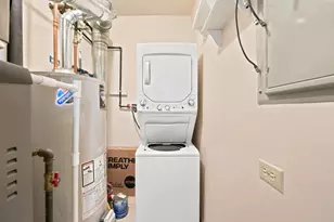 920 W Wolfram St, Chicago, IL 60657 - Photo 20