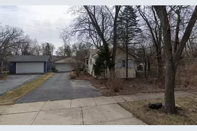 527 W Willow Street, Lombard, IL 60148 - Photo 1