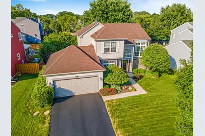 624 Lorree Lane, Lake in the Hills, IL 60156 - Photo 2