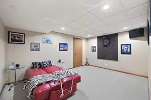 624 Lorree Ln, Lake in the Hills, IL 60156 - Photo 20