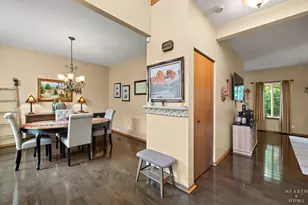 624 Lorree Ln, Lake in the Hills, IL 60156 - Photo 4