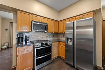 624 Lorree Lane, Lake in the Hills, IL 60156 - Photo 8