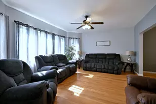 2924 N Linder Ave, Chicago, IL 60641 - Photo 10