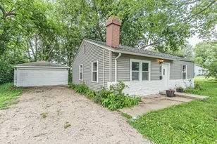 307 Louis Rd, Joliet, IL 60433 - Photo 2