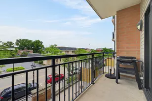 135 S York St, Elmhurst, IL 60126 - Photo 22
