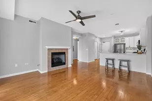 135 S York St, Elmhurst, IL 60126 - Photo 12