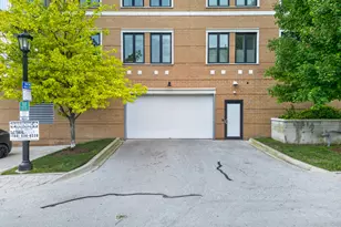 135 S York St, Elmhurst, IL 60126 - Photo 26