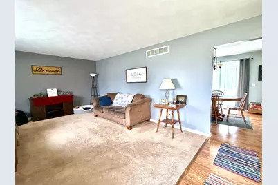 25445 Indian Ridge Road, Sterling, IL 61081 - Photo 8