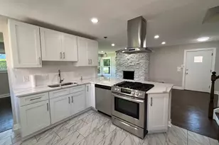 2036 Lake Ave, Wilmette, IL 60091 - Photo 4