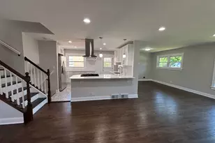 2036 Lake Ave, Wilmette, IL 60091 - Photo 2