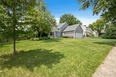 2201 Pontiac Circle, Naperville, IL 60565 - Photo 4