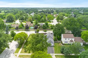 2201 Pontiac Cir, Naperville, IL 60565 - Photo 44