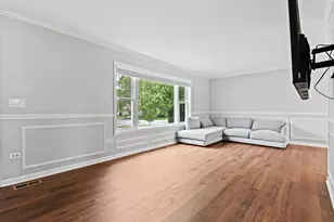 2201 Pontiac Cir, Naperville, IL 60565 - Photo 8