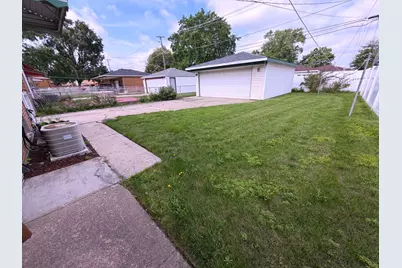 12850 S Commercial Avenue, Chicago, IL 60633 - Photo 8
