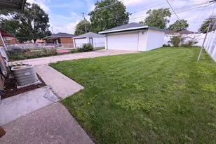 12850 S Commercial Ave, Chicago, IL 60633 - Photo 8