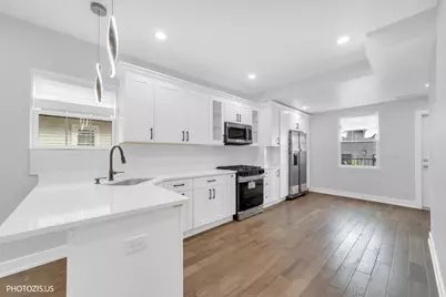 8021 W 45th Street, Lyons, IL 60534 - Photo 8