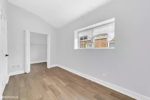 8021 W 45th St, Lyons, IL 60534 - Photo 18