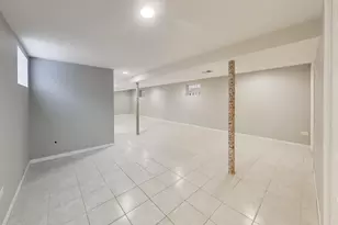 2972 S Loomis St, Chicago, IL 60608 - Photo 24