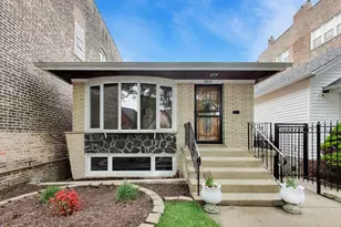 2972 S Loomis St, Chicago, IL 60608 - Photo 2
