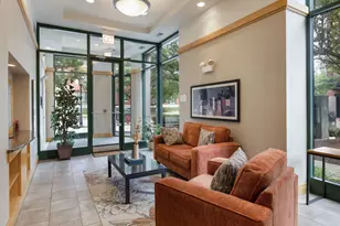125 N Euclid Ave, Oak Park, IL 60301 - Photo 2