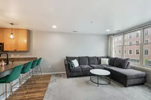 125 N Euclid Ave, Oak Park, IL 60301 - Photo 4