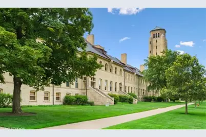 154 Leonard Wood South #213, Highland Park, IL 60035 - Photo 1
