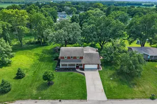 135 Sherwood Dr, Geneseo, IL 61254 - Photo 68