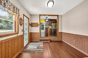 718 E Chestnut St, Monticello, IL 61856 - Photo 18