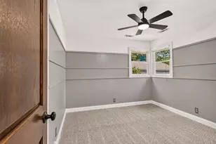 718 E Chestnut St, Monticello, IL 61856 - Photo 28