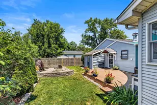 718 E Chestnut St, Monticello, IL 61856 - Photo 8