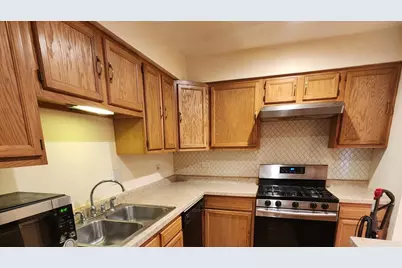 1102 Hinswood Drive #102, Darien, IL 60561 - Photo 8