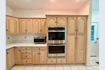 2202 Meadows Drive, Sterling, IL 61081 - Photo 18