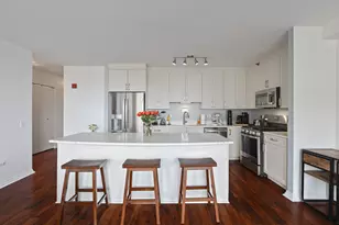 33 W Ontario St, Chicago, IL 60654 - Photo 12