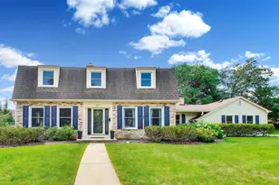 417 E Pebble Creek Rd, Palatine, IL 60074 - Photo 1