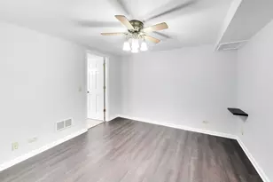 417 E Pebble Creek Rd, Palatine, IL 60074 - Photo 24