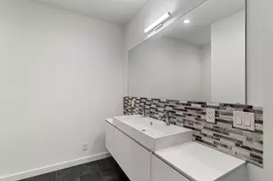 147 N Euclid Ave, Oak Park, IL 60302 - Photo 16