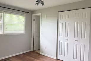 1210 N Fairlane Dr, Schaumburg, IL 60193 - Photo 4