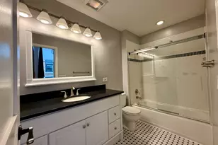 312 N May St, Chicago, IL 60607 - Photo 16