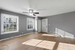 413 Sidney Ave, Glendale Heights, IL 60139 - Photo 8
